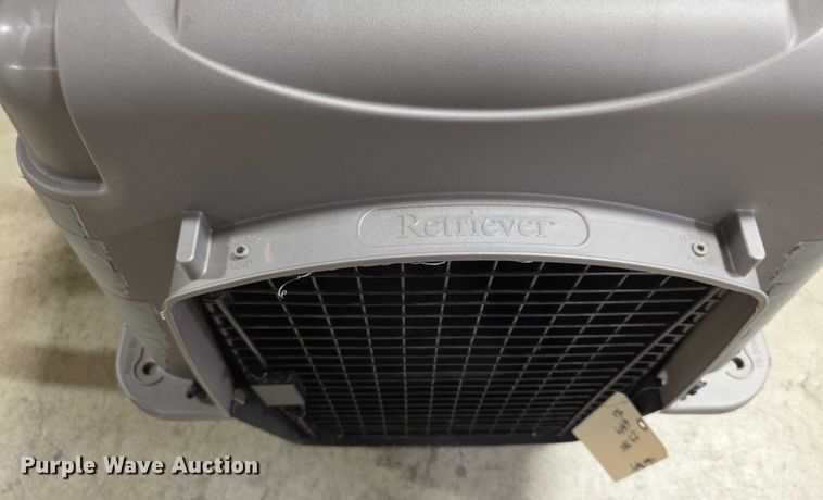 image for item DZ6055 Retriever pet carrier