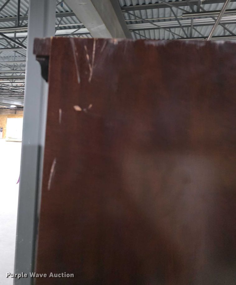 image for item DZ6063 Hutch