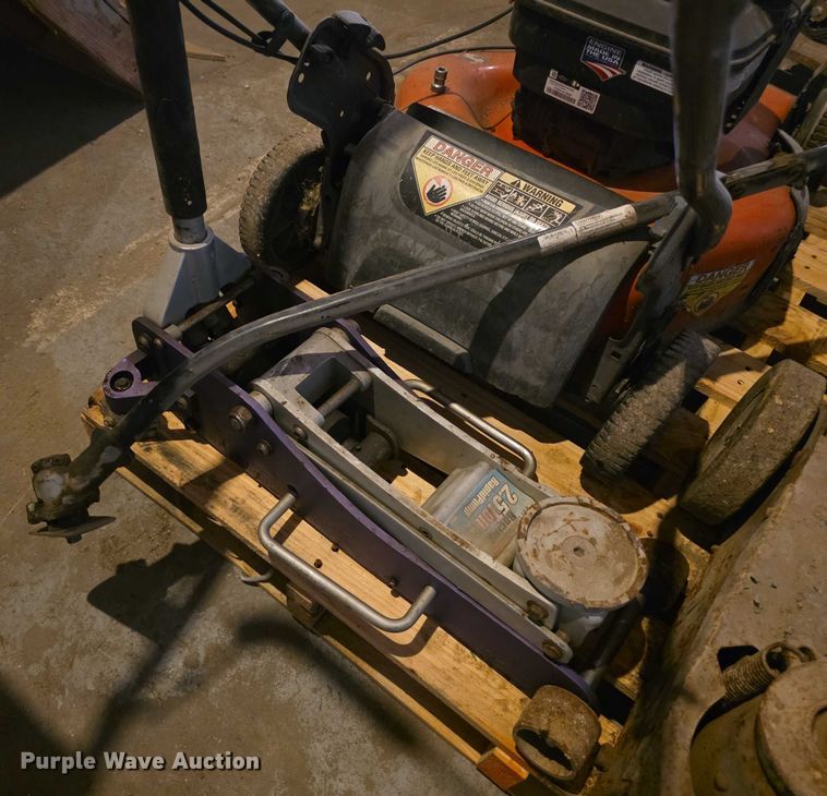 image for item DZ6065 Tools