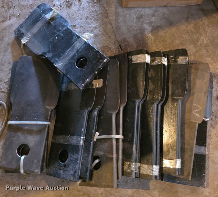 image for item DZ6066 Blades