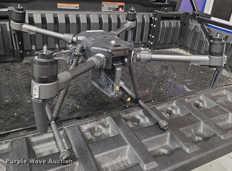 image for item DZ6073 DJI Matrice 210 V2 drone