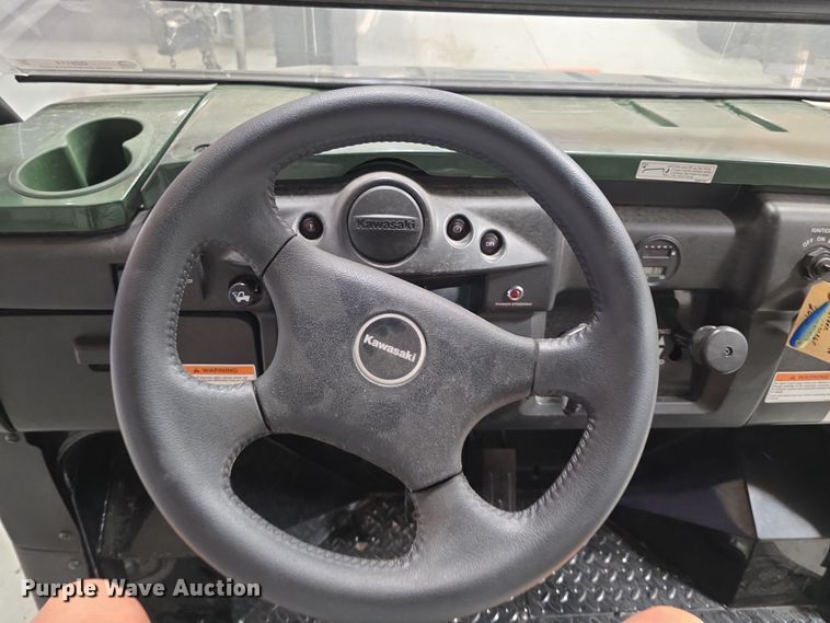 image for item DZ6114 2016 Kawasaki  KAF620R utility vehicle