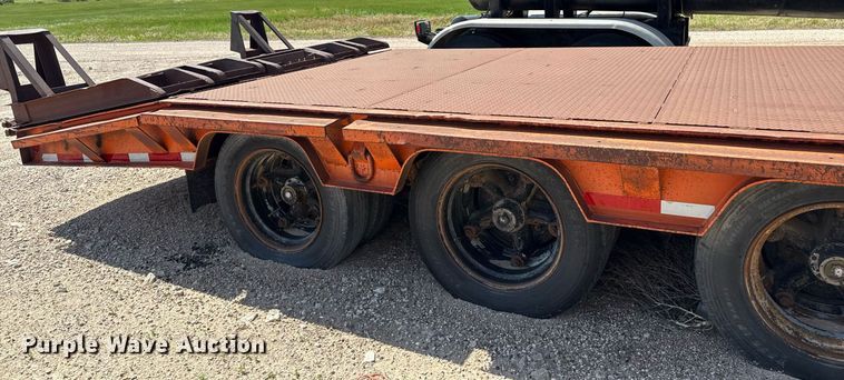 image for item DZ8532 1987 Trail King TK80-4560 drop deck equipment trailer