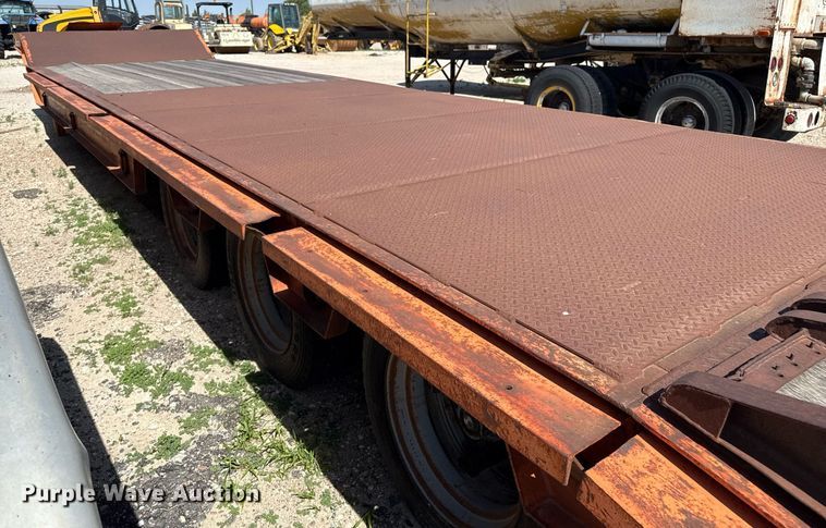 image for item DZ8532 1987 Trail King TK80-4560 drop deck equipment trailer