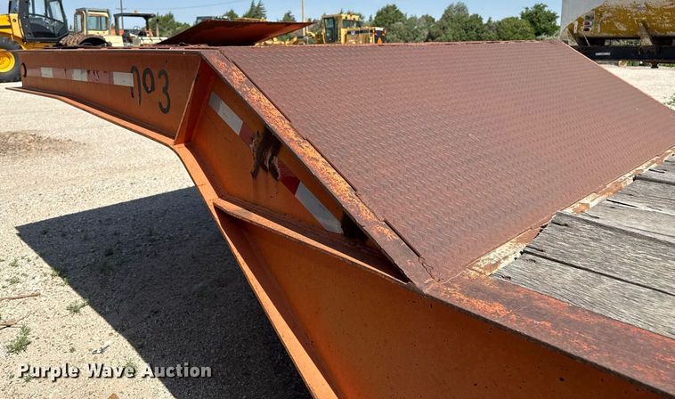 image for item DZ8532 1987 Trail King TK80-4560 drop deck equipment trailer