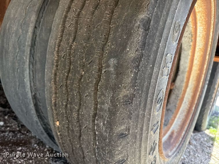 image for item DZ8532 1987 Trail King TK80-4560 drop deck equipment trailer