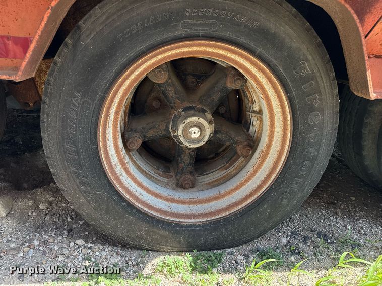 image for item DZ8532 1987 Trail King TK80-4560 drop deck equipment trailer