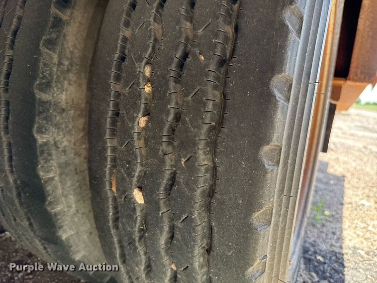 image for item DZ8532 1987 Trail King TK80-4560 drop deck equipment trailer