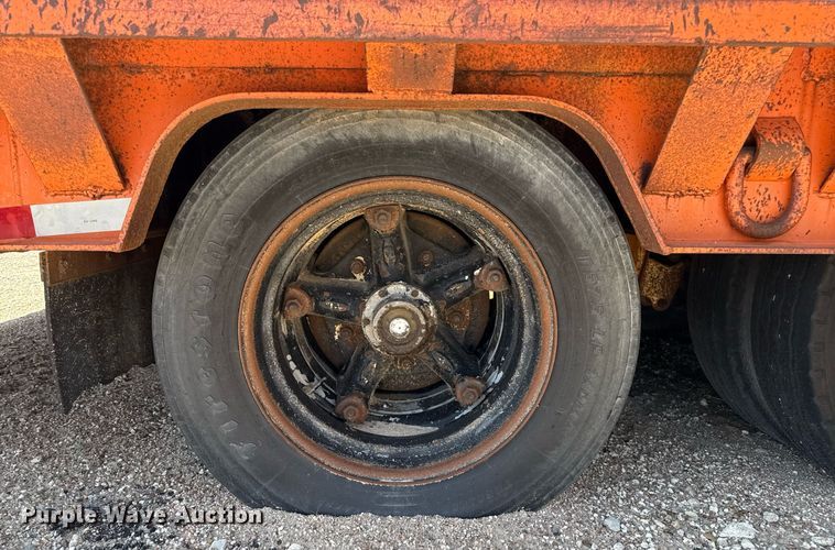 image for item DZ8532 1987 Trail King TK80-4560 drop deck equipment trailer