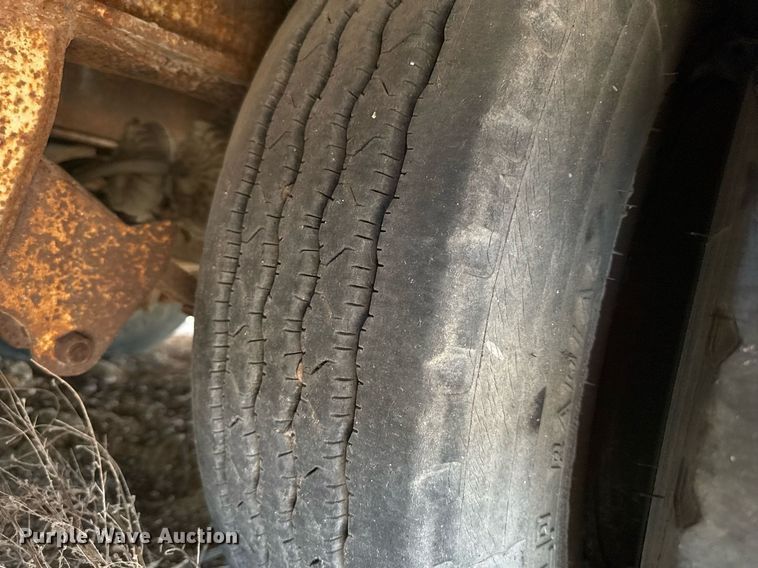 image for item DZ8532 1987 Trail King TK80-4560 drop deck equipment trailer