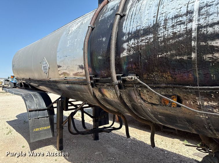 image for item DZ8533 1978 Etnyre DTR tank trailer