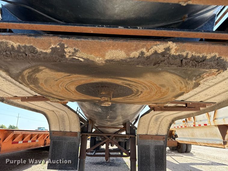 image for item DZ8533 1978 Etnyre DTR tank trailer