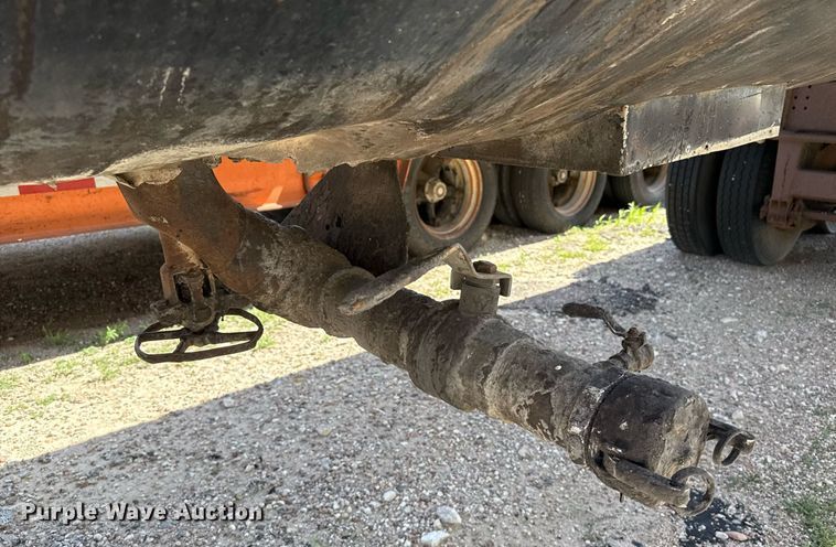 image for item DZ8533 1978 Etnyre DTR tank trailer