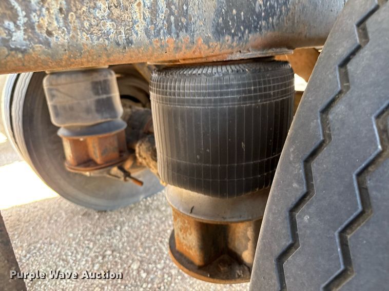 image for item DZ8533 1978 Etnyre DTR tank trailer