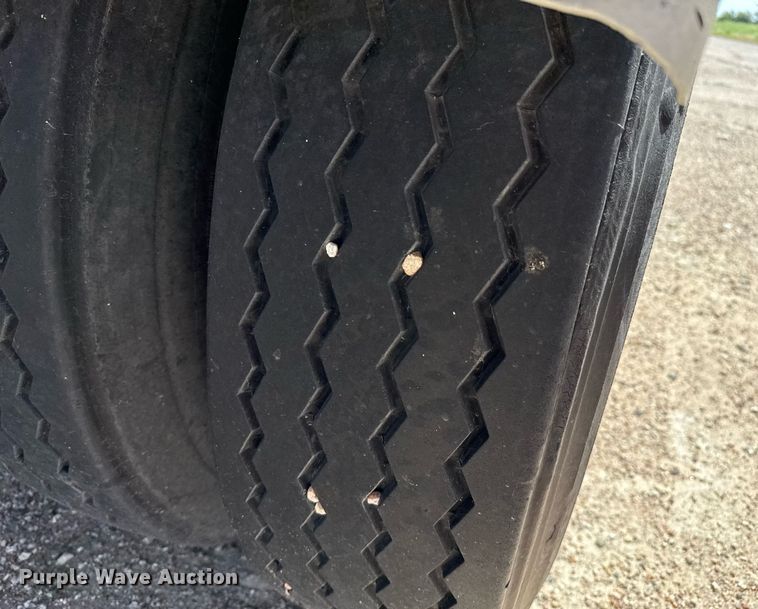 image for item DZ8533 1978 Etnyre DTR tank trailer