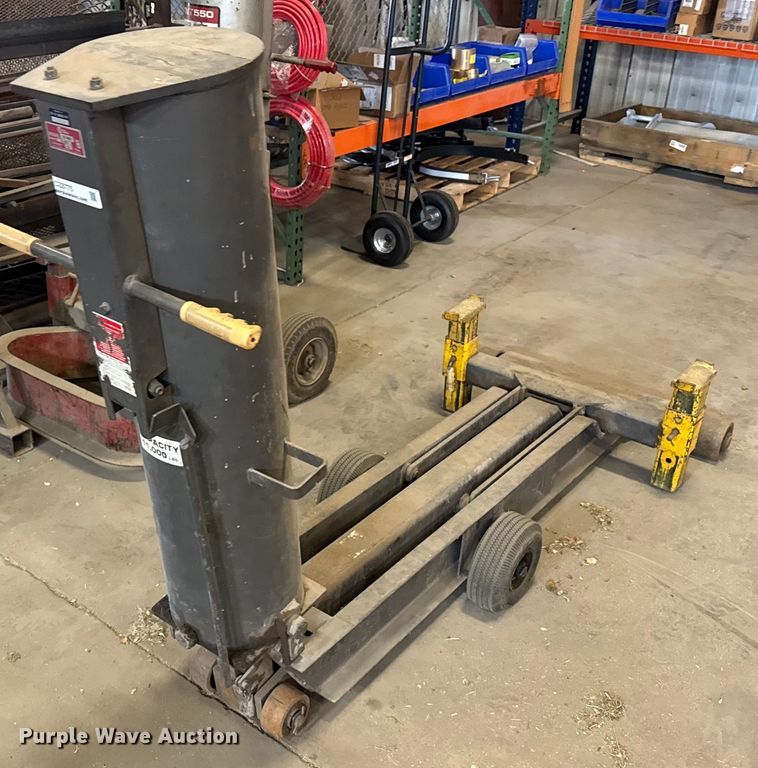 image for item DZ8775 (2) pneumatic jacks