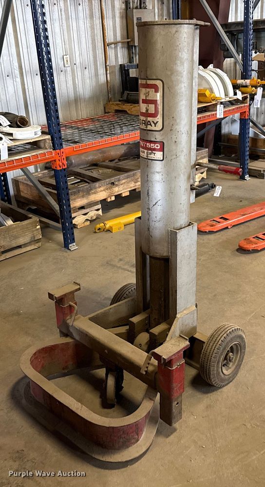 image for item DZ8775 (2) pneumatic jacks