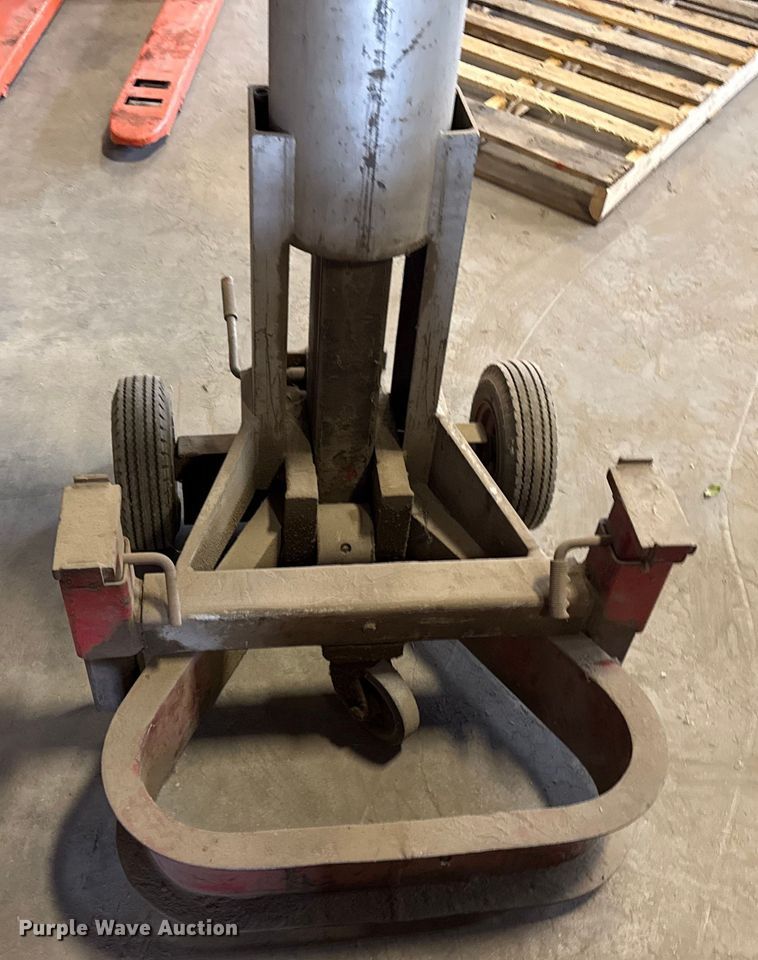 image for item DZ8775 (2) pneumatic jacks