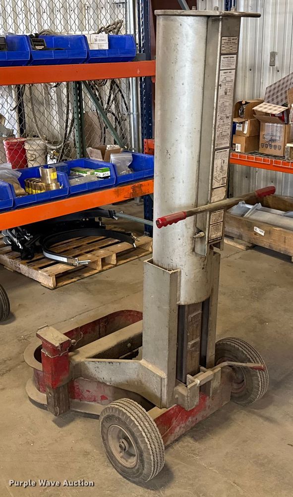 image for item DZ8775 (2) pneumatic jacks