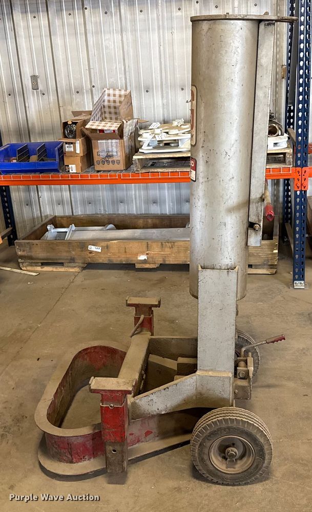 image for item DZ8775 (2) pneumatic jacks