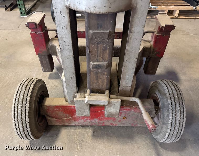 image for item DZ8775 (2) pneumatic jacks