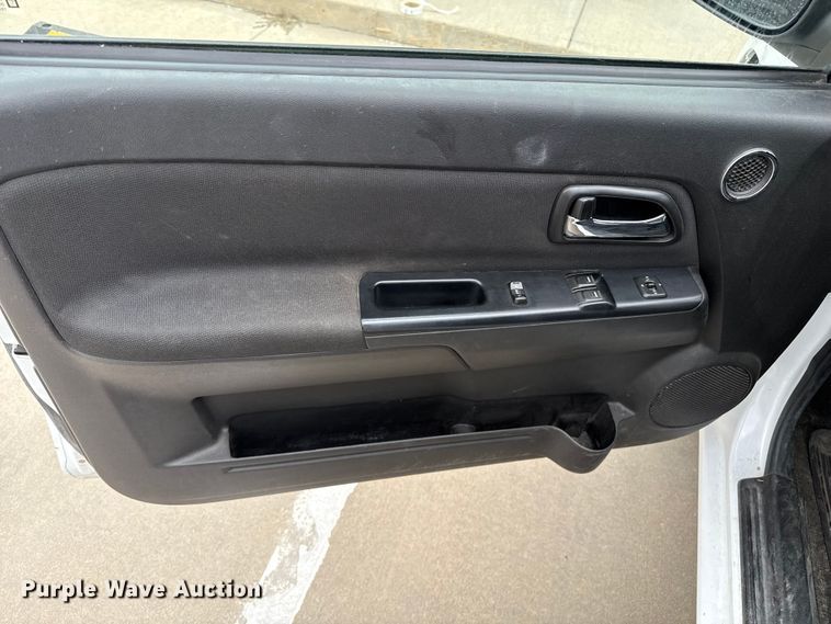 image for item DZ8776 2012 GMC Canyon pickup truck