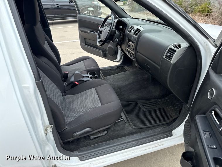 image for item DZ8776 2012 GMC Canyon pickup truck