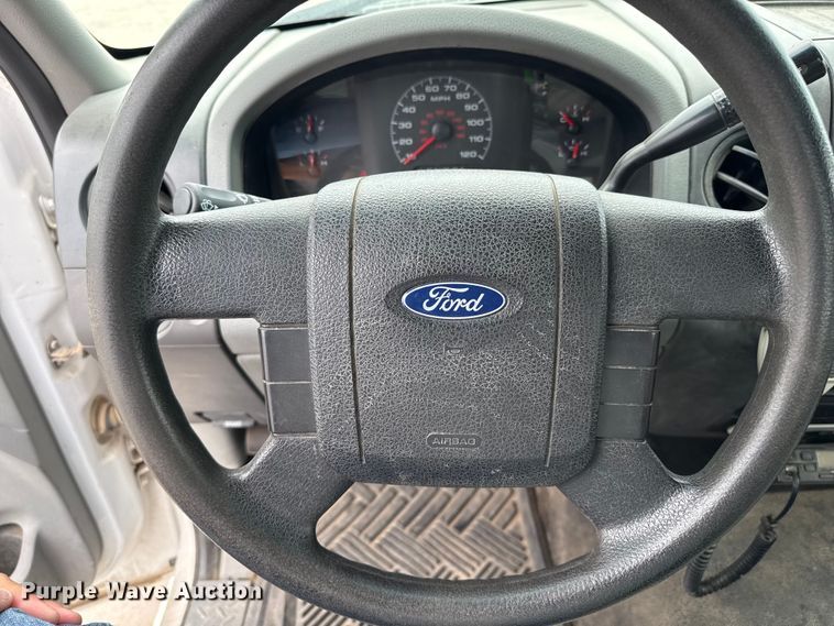 image for item DZ8777 2007 Ford F150 pickup truck