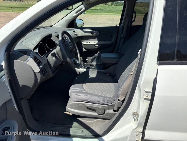 image for item DZ8873 2011 Chevrolet Traverse SUV