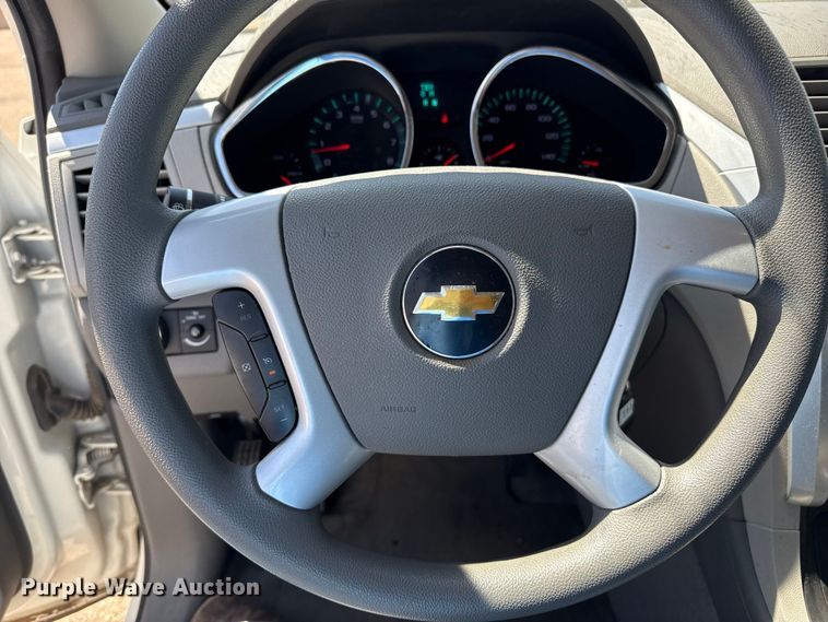 image for item DZ8873 2011 Chevrolet Traverse SUV