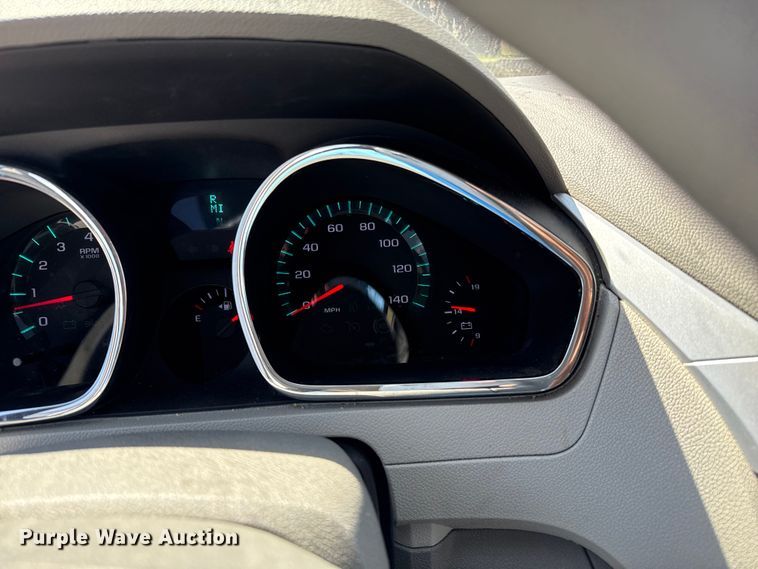 image for item DZ8873 2011 Chevrolet Traverse SUV