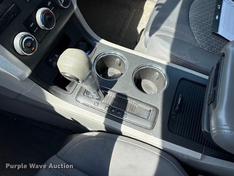 image for item DZ8873 2011 Chevrolet Traverse SUV