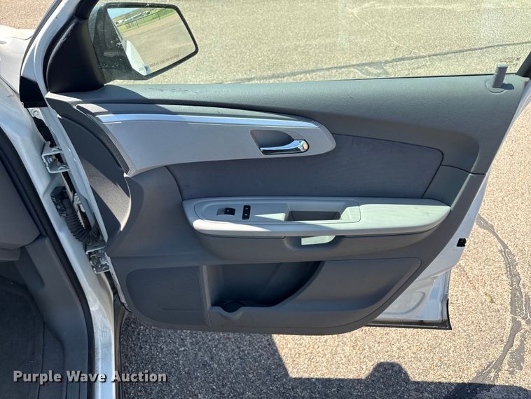 image for item DZ8873 2011 Chevrolet Traverse SUV