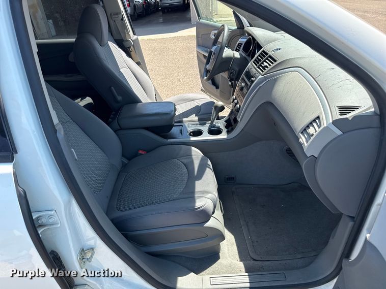 image for item DZ8873 2011 Chevrolet Traverse SUV