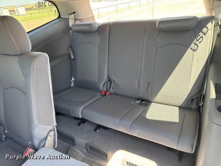 image for item DZ8873 2011 Chevrolet Traverse SUV