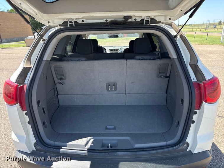 image for item DZ8873 2011 Chevrolet Traverse SUV