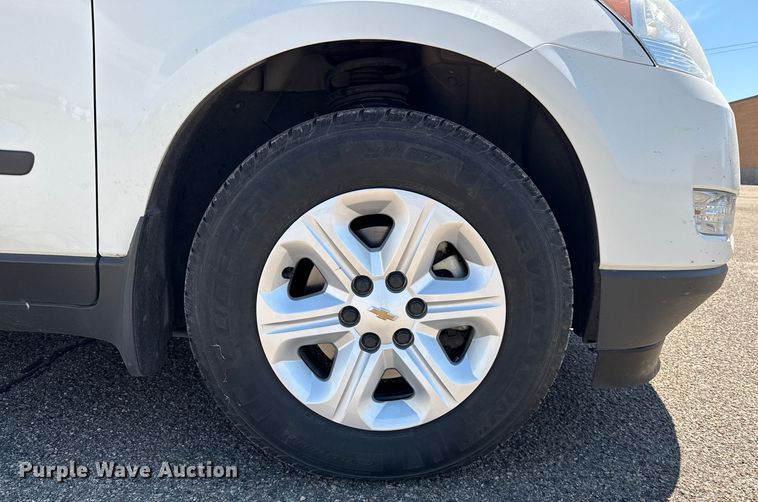 image for item DZ8873 2011 Chevrolet Traverse SUV