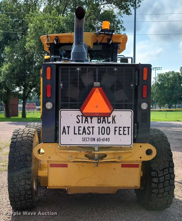 image for item EA2513 2014 John Deere 672G motor grader