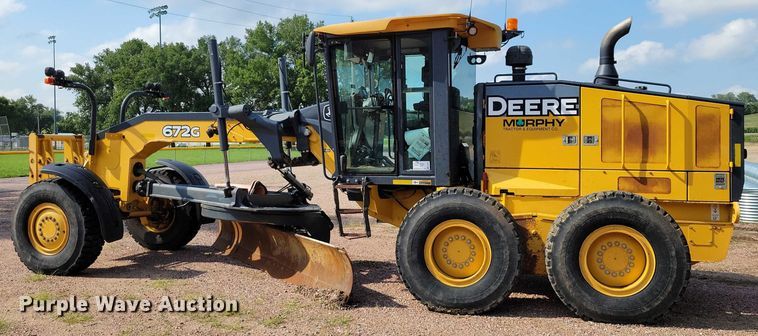 image for item EA2513 2014 John Deere 672G motor grader