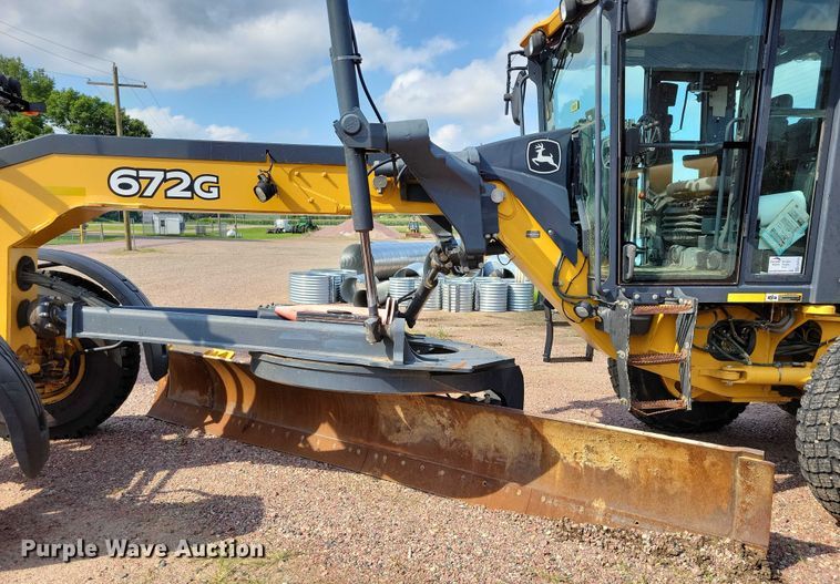 image for item EA2513 2014 John Deere 672G motor grader