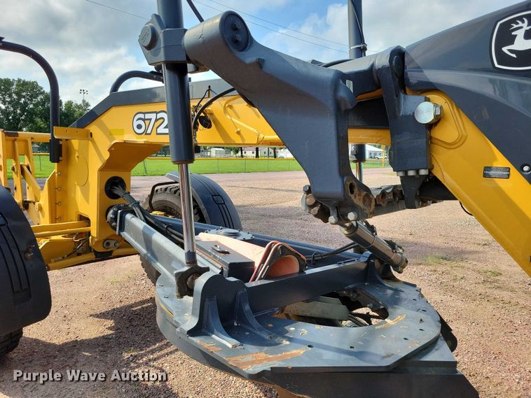 image for item EA2513 2014 John Deere 672G motor grader