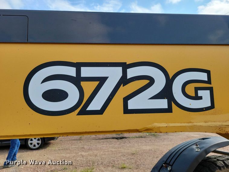 image for item EA2513 2014 John Deere 672G motor grader