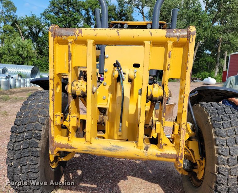 image for item EA2513 2014 John Deere 672G motor grader
