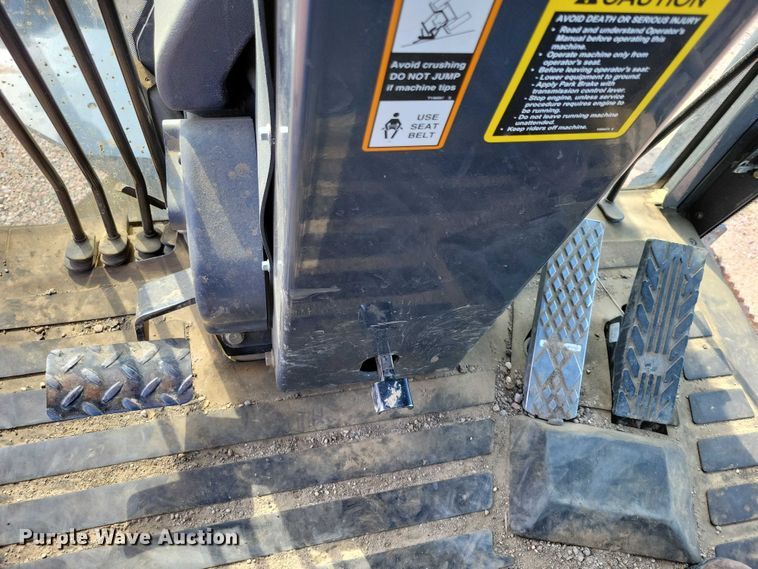 image for item EA2513 2014 John Deere 672G motor grader