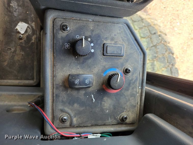 image for item EA2513 2014 John Deere 672G motor grader