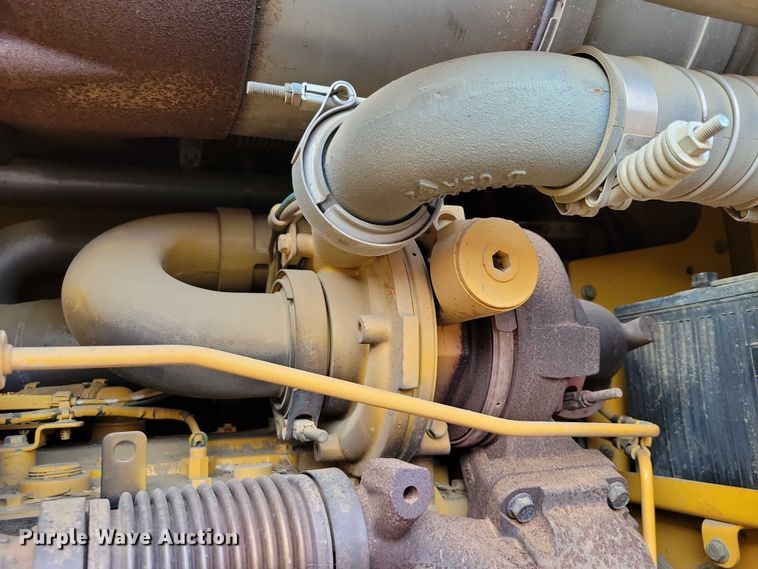 image for item EA2513 2014 John Deere 672G motor grader