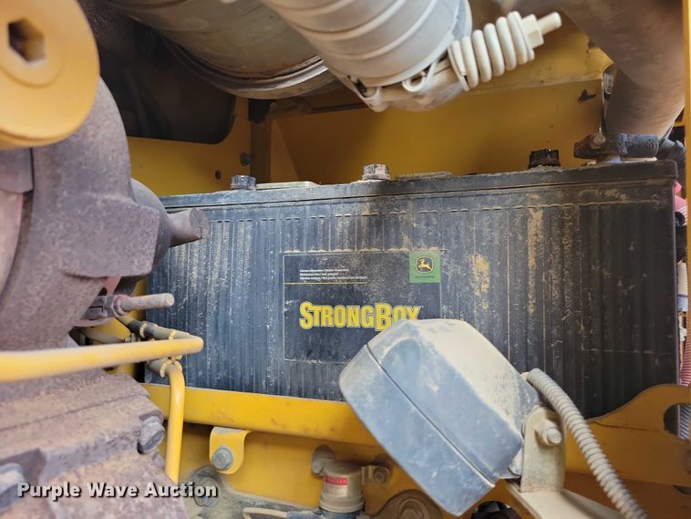 image for item EA2513 2014 John Deere 672G motor grader