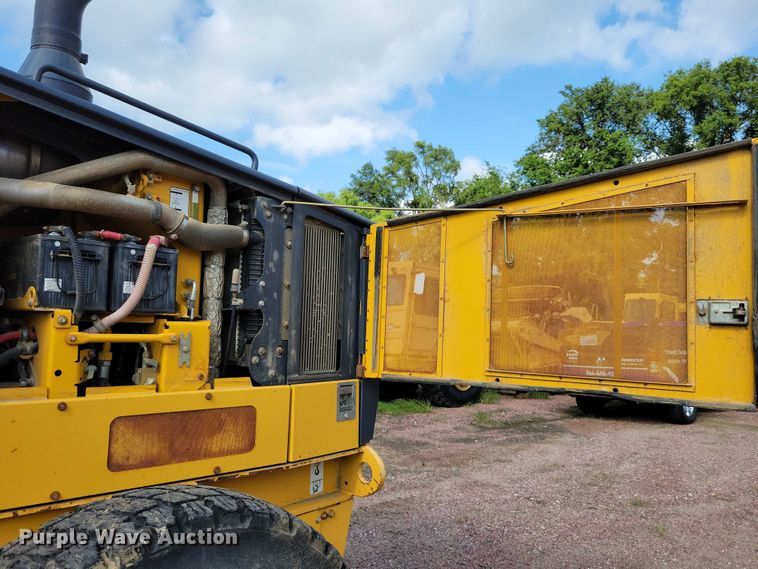 image for item EA2513 2014 John Deere 672G motor grader