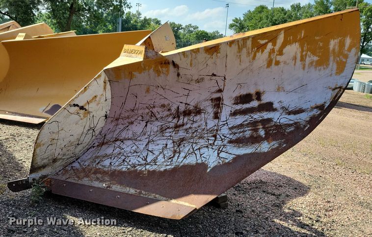 image for item EA2513 2014 John Deere 672G motor grader