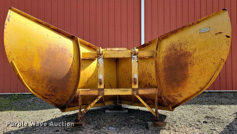 image for item EA2513 2014 John Deere 672G motor grader